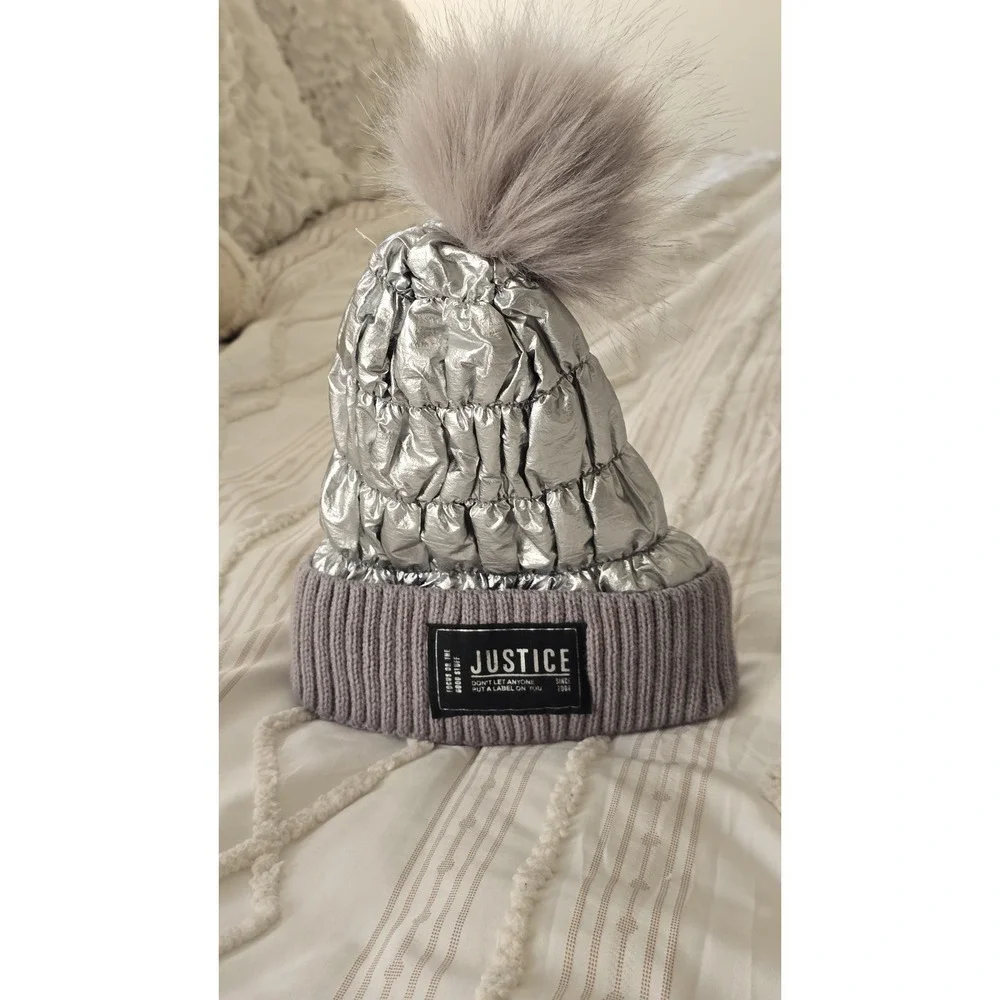Justice Girls Sherpa Beanie Hay‎ With Pom Silver COLOR Size L